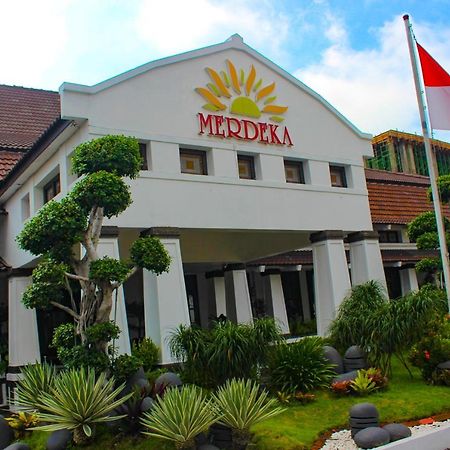 Hotel Merdeka Kediri Kediri (East Java) Exterior foto