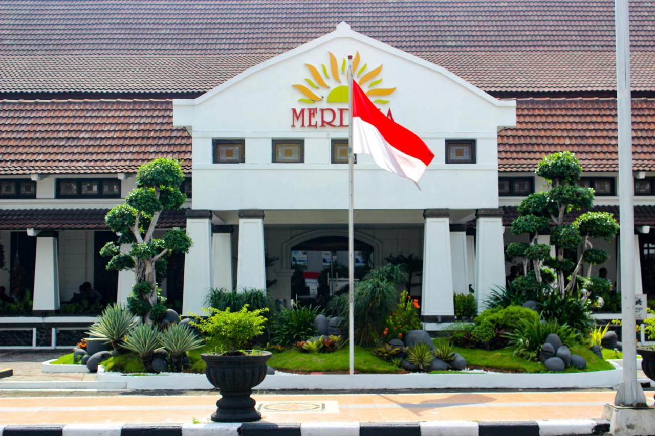 Hotel Merdeka Kediri Kediri (East Java) Exterior foto