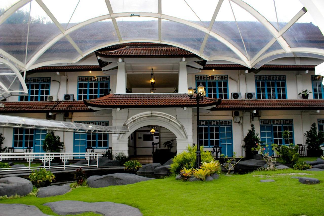 Hotel Merdeka Kediri Kediri (East Java) Exterior foto