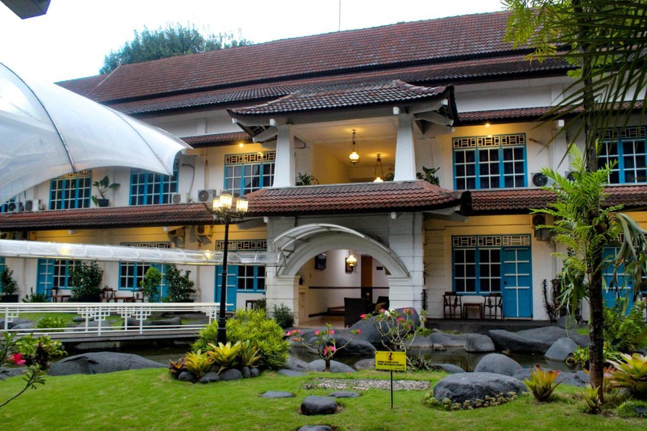 Hotel Merdeka Kediri Kediri (East Java) Exterior foto