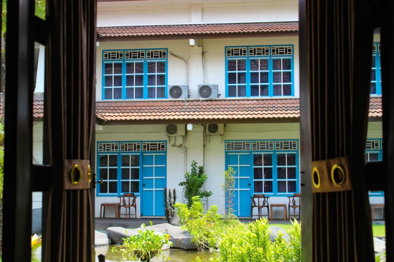 Hotel Merdeka Kediri Kediri (East Java) Exterior foto